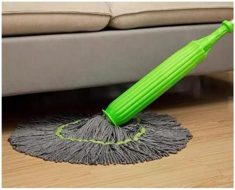 Self-twisting Mop